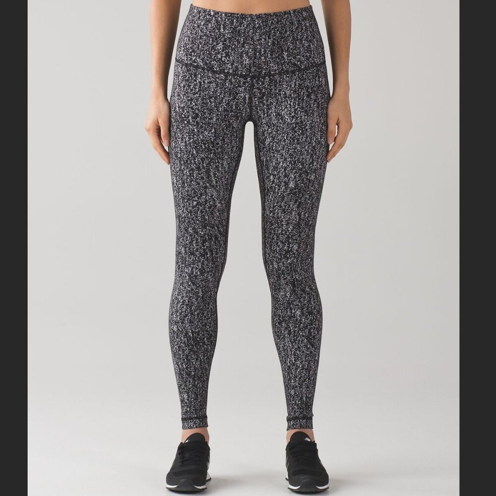 Lululemon Wunder Under Black and White Legging, Size 6 (Orig. $98)